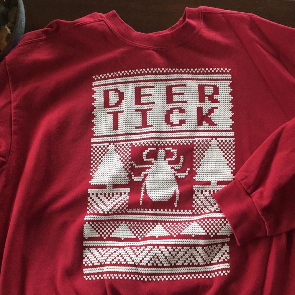 Deer tick red crew neck
